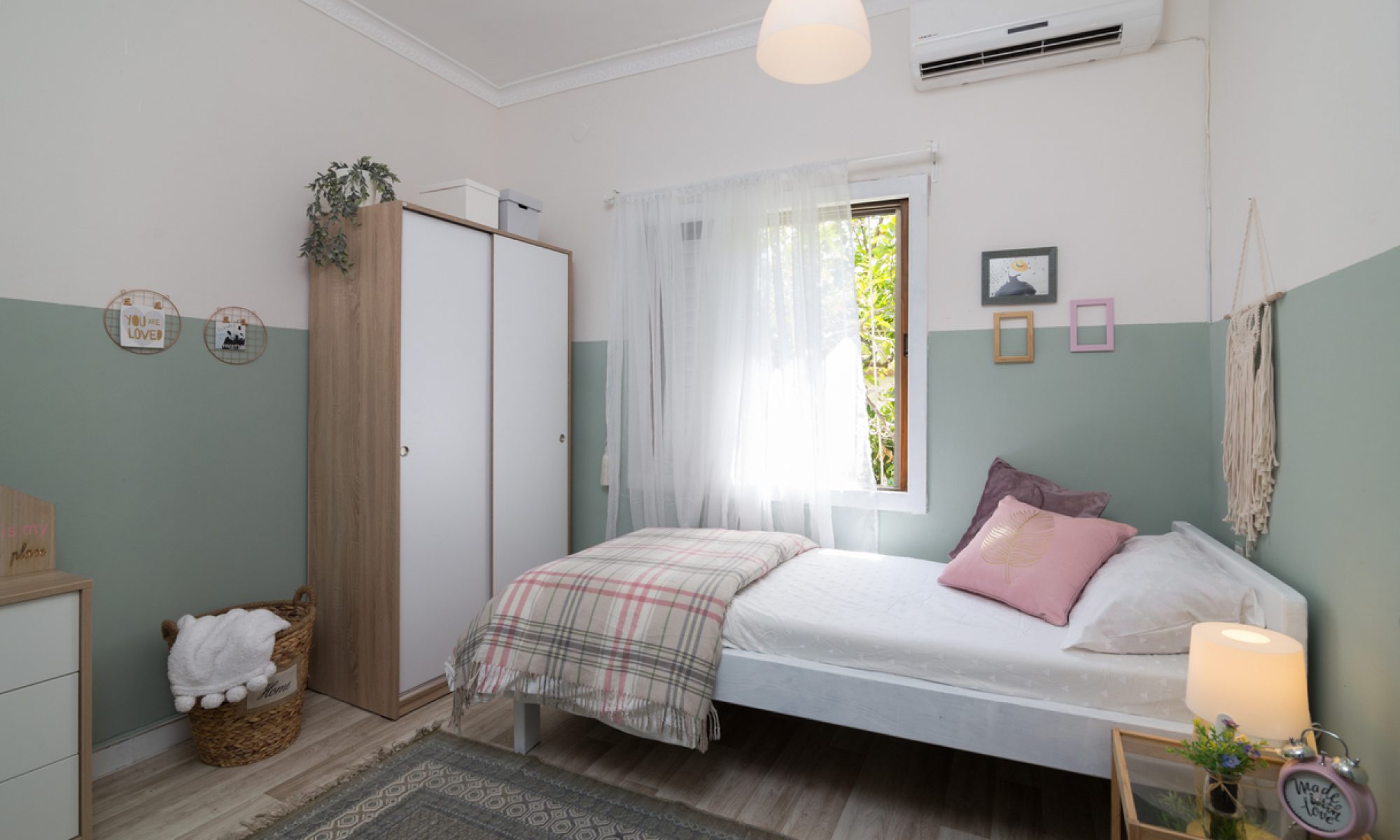 דירת נשים-כפר סבא